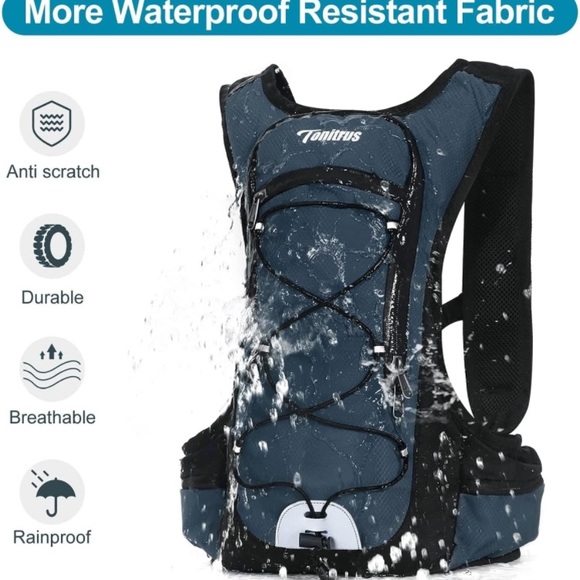 BNWT Water Bladder Backpack - Picture 5 of 7